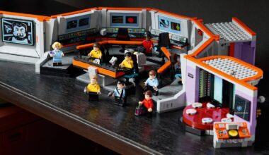 LEGO Icons Star Trek U.S.S. Enterprise NCC-1701 Bridge Set Revealed (Exclusive)