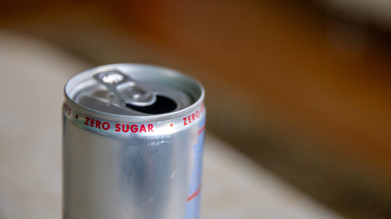 Can that says zero sugar