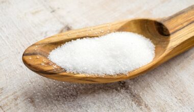 Hunger makes all sweetness more rewarding, but artificial sweetener users show unique brain responses