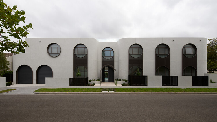 Thomas Residence / Embrace Architects - Concrete
