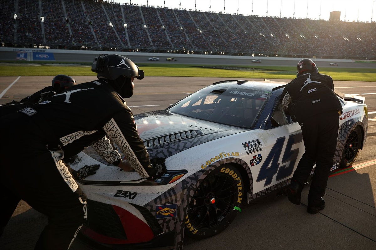What went through the nose of Tyler Reddick's car at Chicagoland?