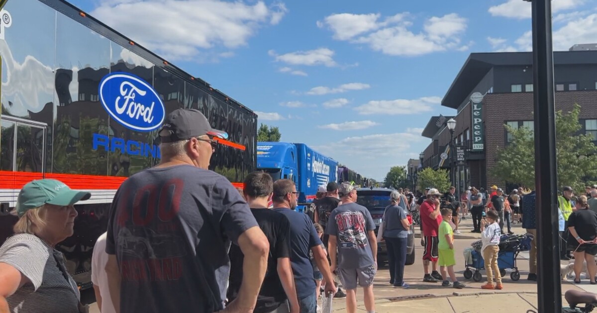 Hauler Parade kicks off Brickyard fun