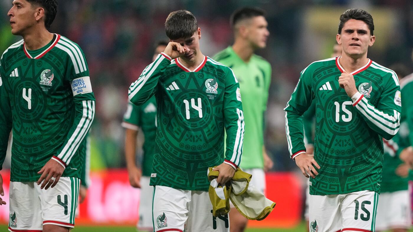 Mexico’s World Cup run ends early again with loss to England at Estadio Azteca : NPR