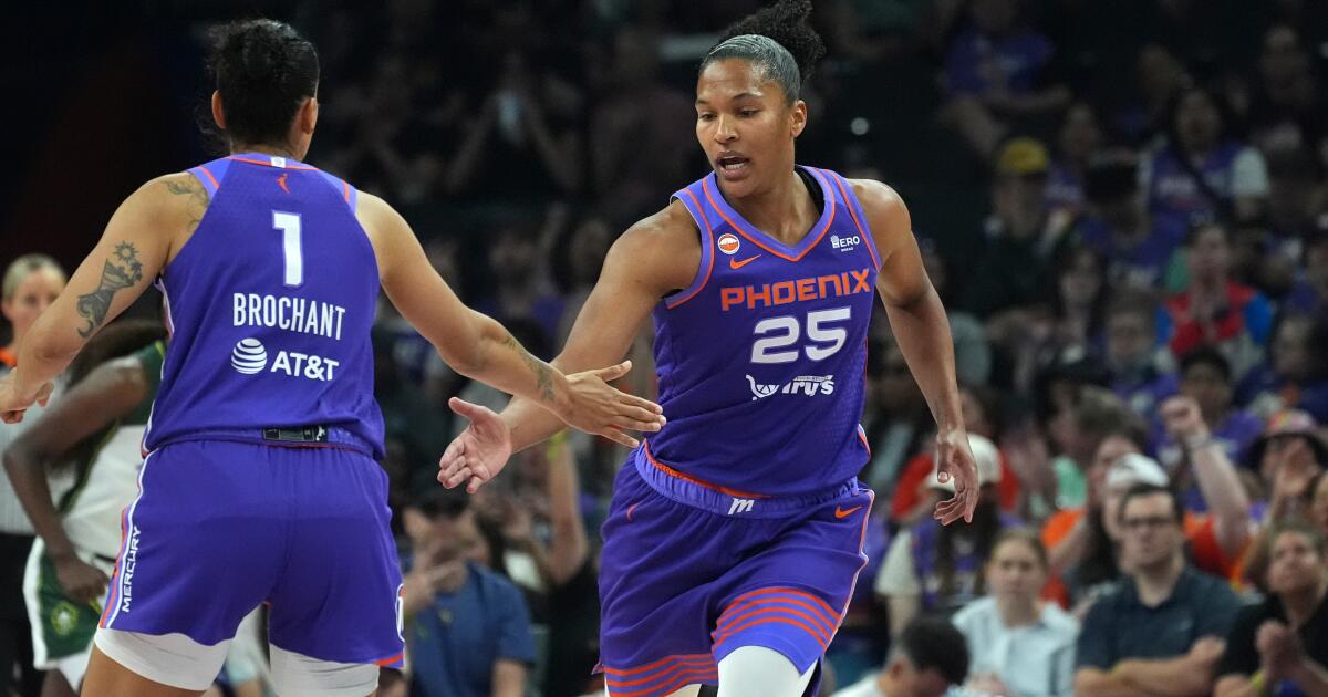 Stephanie White denounces racist hate aimed at Alyssa Thomas