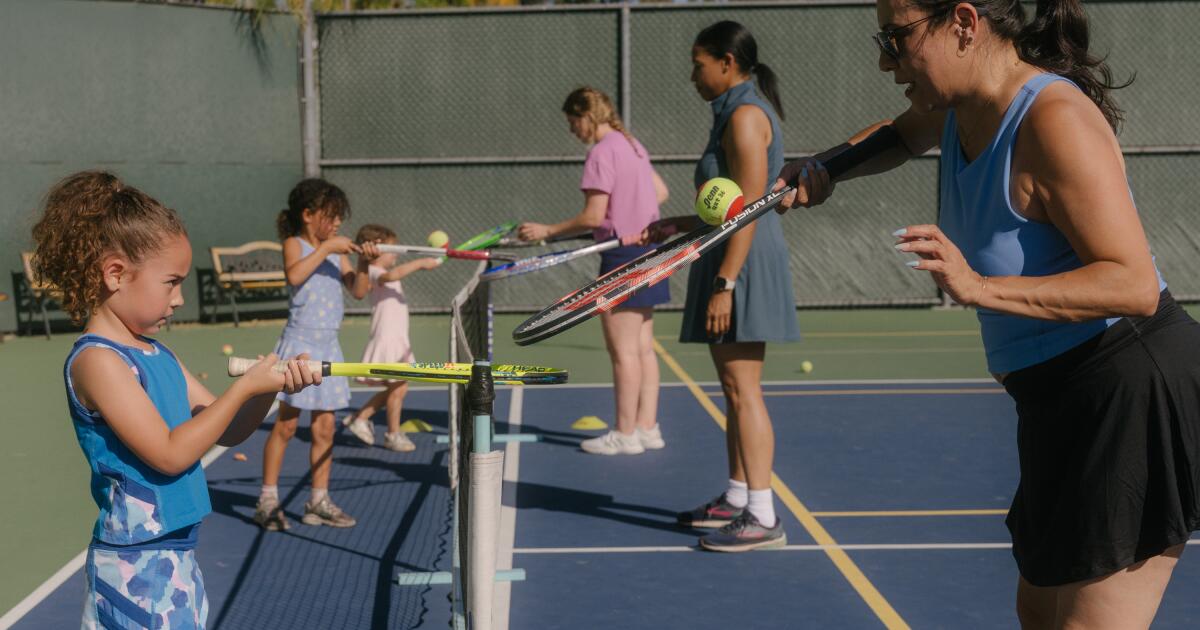 What it takes for moms inspired by Serena Williams to return to sports