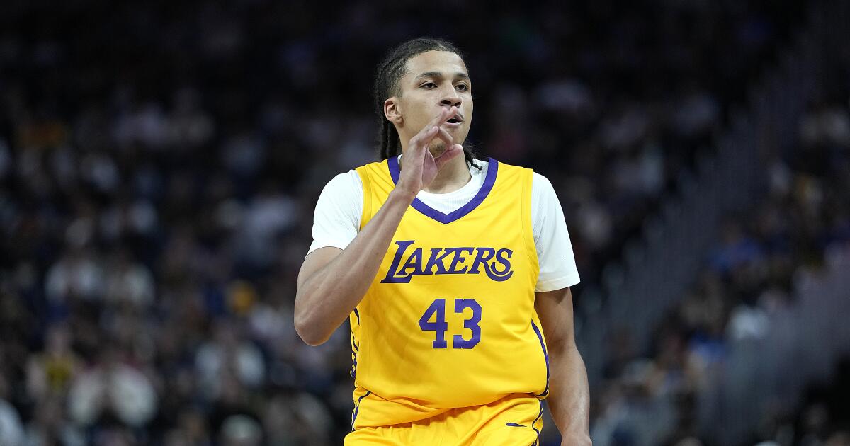 Lakers' Cameron Carr makes a strong first impression in summer league