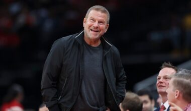 Rockets owner Tilman Fertitta is wise not to meddle with team