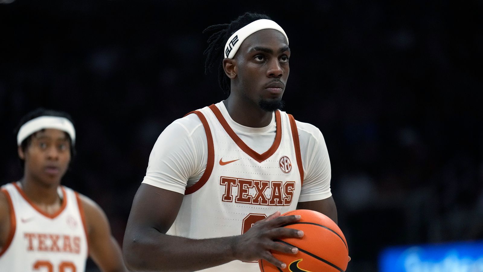Lakers officially sign Arthur Kaluma to two-way deal, waive Peter Suder