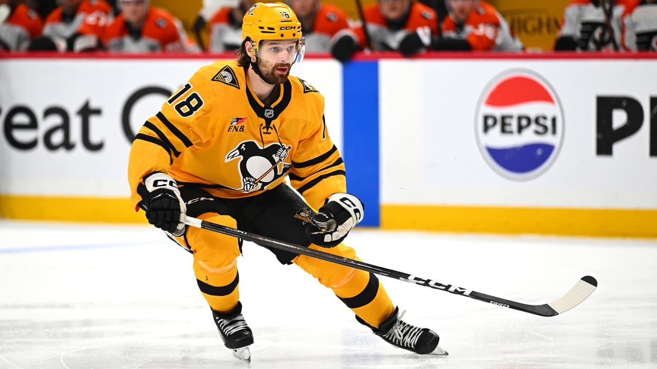 Novak signs 3-year, $13.95 million contract with Penguins