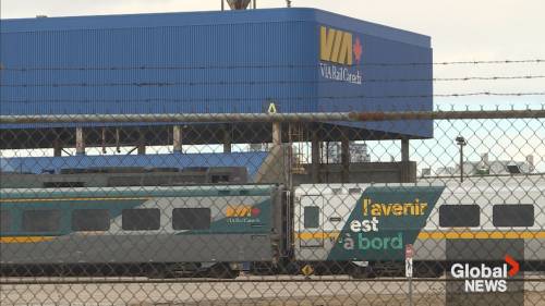Federal government announces plan to build new Via Rail locomotives in Montreal