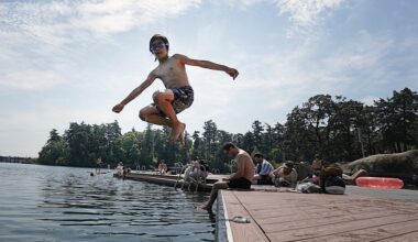 Heat warnings in place for much of Vancouver Island