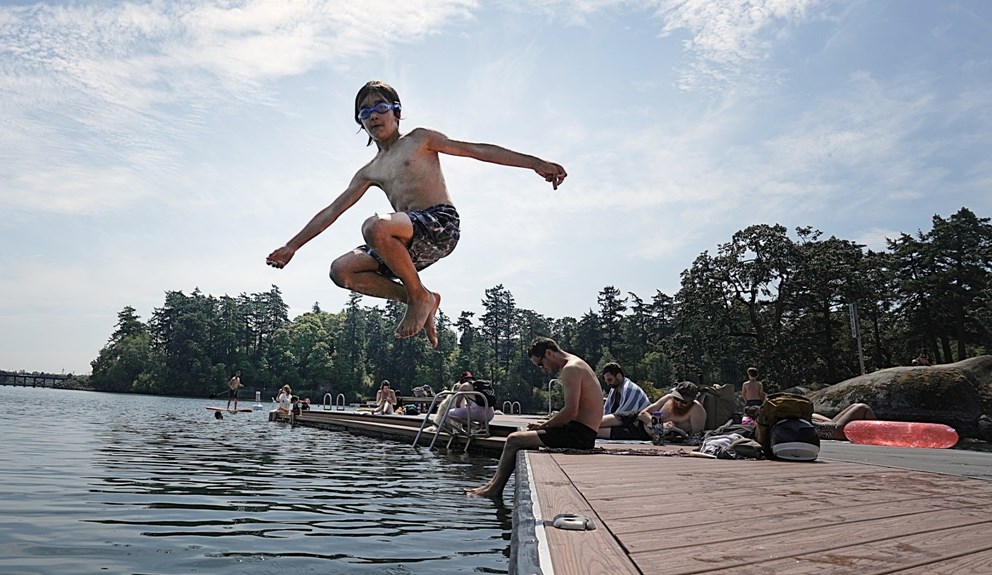 Heat warnings in place for much of Vancouver Island