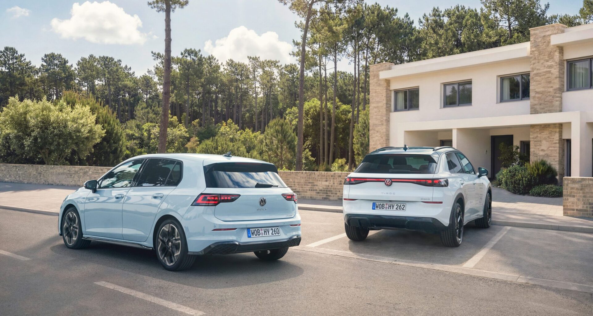 Volkswagen launches Golf and T-Roc full hybrid in Germany