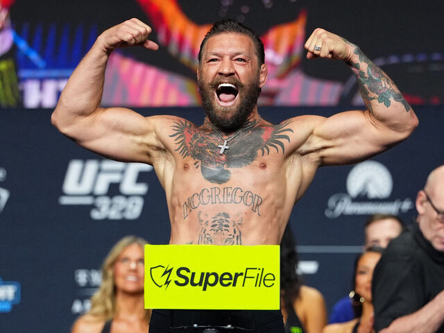 UFC's White compares 'superstar' McGregor to Brady, Jordan