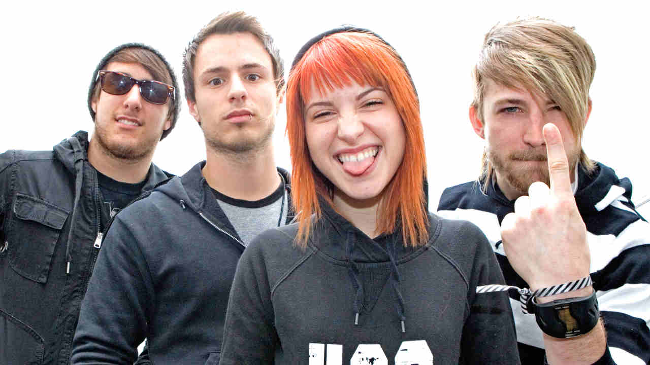 Paramore posing for a photograph in 2006
