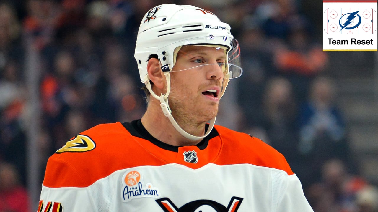 Lightning sign Carlson, Mikheyev, could give Geekie big opportunity