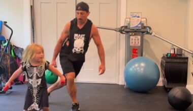 Marchand has adorable offseason workout partner in daughter Rue