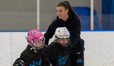 NHL, Hartje support Detroit Skating Club to grow girls hockey