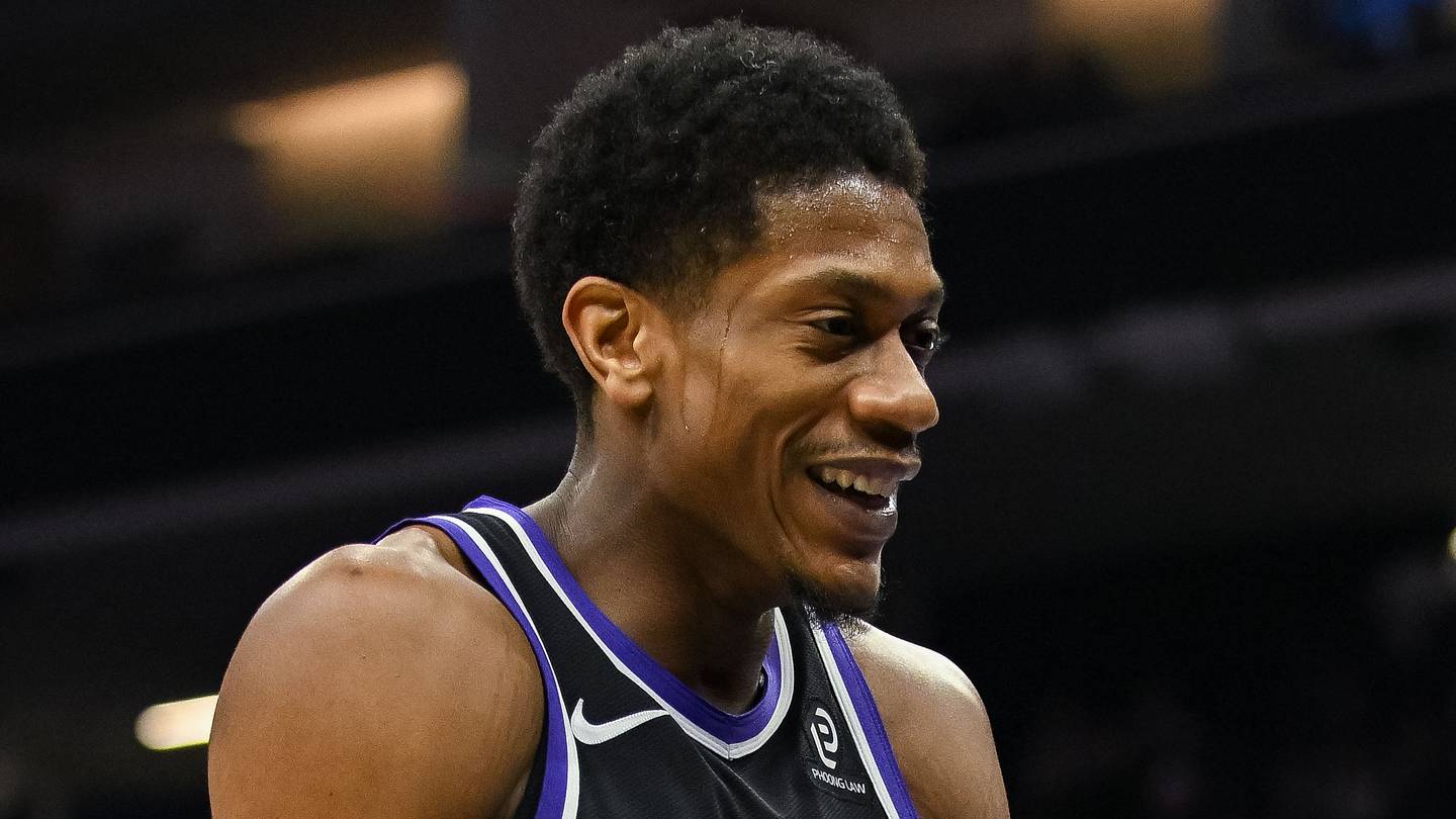 Feb 4, 2026; Sacramento, California, USA; Sacramento Kings forward De’Andre Hunter (15) argues a call during the second quarter against the Memphis Grizzlies at Golden 1 Center. Mandatory Credit: Ed Szczepanski-Imagn Images