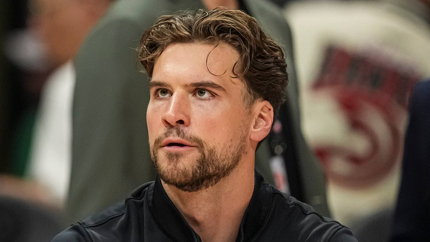 Atlanta Hawks forward Corey Kispert (24) warms up against the New York Knicks in the 2026 NBA Playoffs on April 25, 2026.