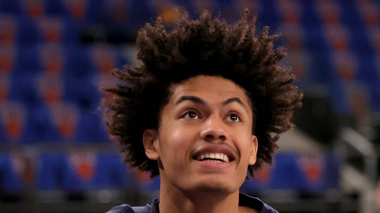 Nov 5, 2025; New York, New York, USA; Minnesota Timberwolves forward Joan Beringer (19) warms up before a game against the New York Knicks at Madison Square Garden. Mandatory Credit: Brad Penner-Imagn Images