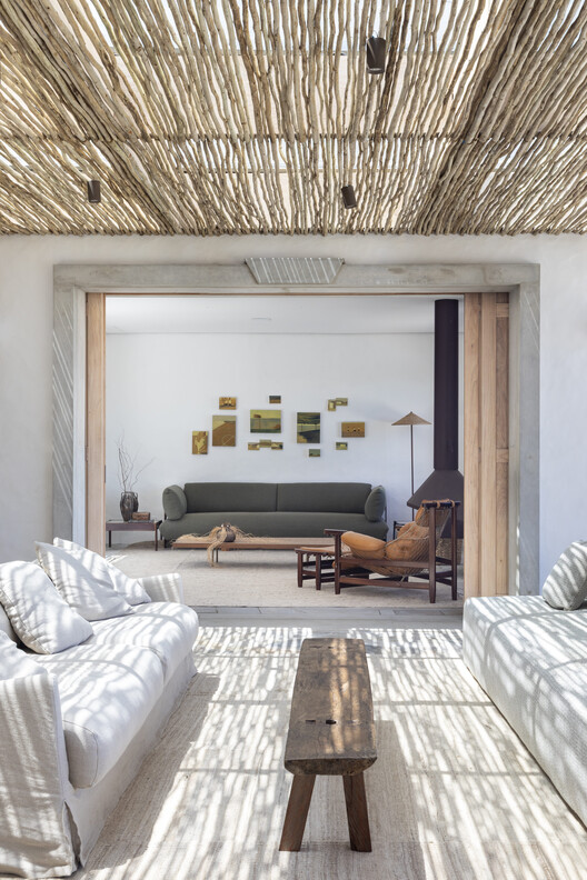 Damata House / Melina Romano - Interior Photography, Bedroom, Wood, Beam