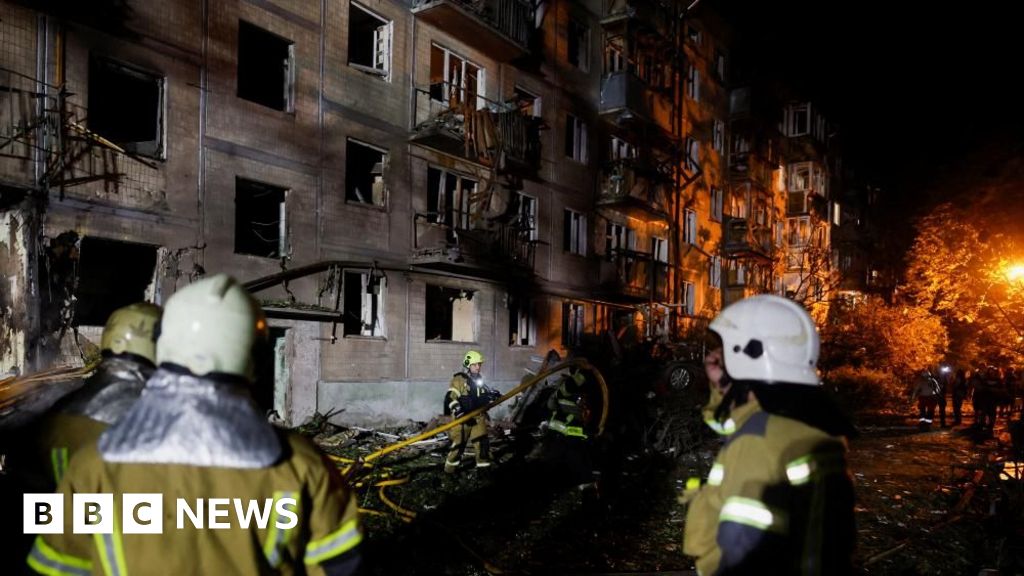 Russian strikes on Kyiv kill at least four, Ukraine officials say - bbc.com