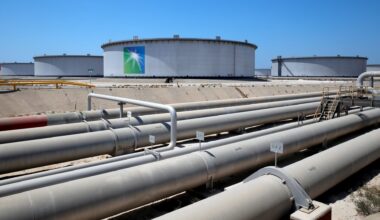 Oil: Aramco second-quarter profits jump as Iran war squeezes supplies