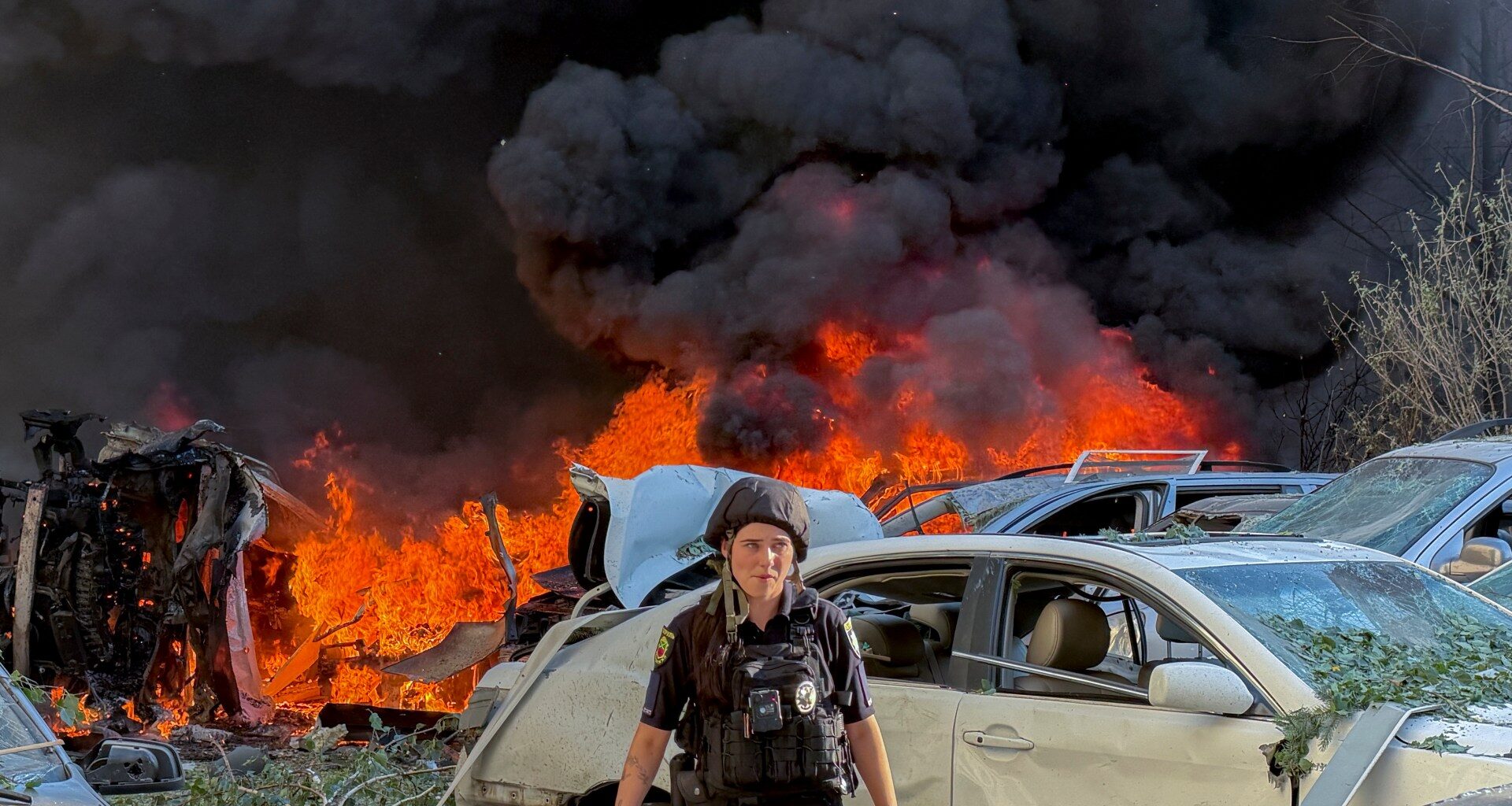 At least 17 killed as Russia and Ukraine trade heavy attacks | Russia-Ukraine war News