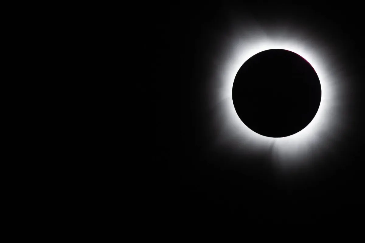 Total Eclipse Gives Scientists Chance to Probe Sun's Mysteries