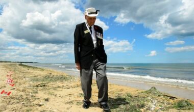 One of Calgary's most decorated Second World War veterans dies at 101