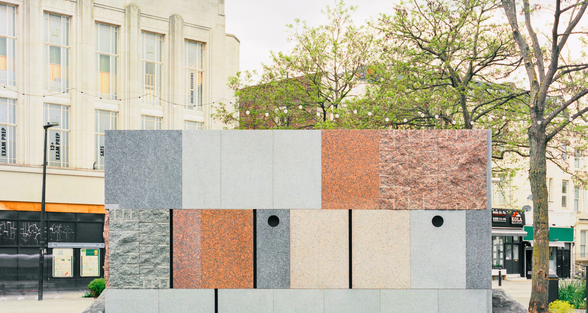 Maida Hill Public Toilet / Studio Weave