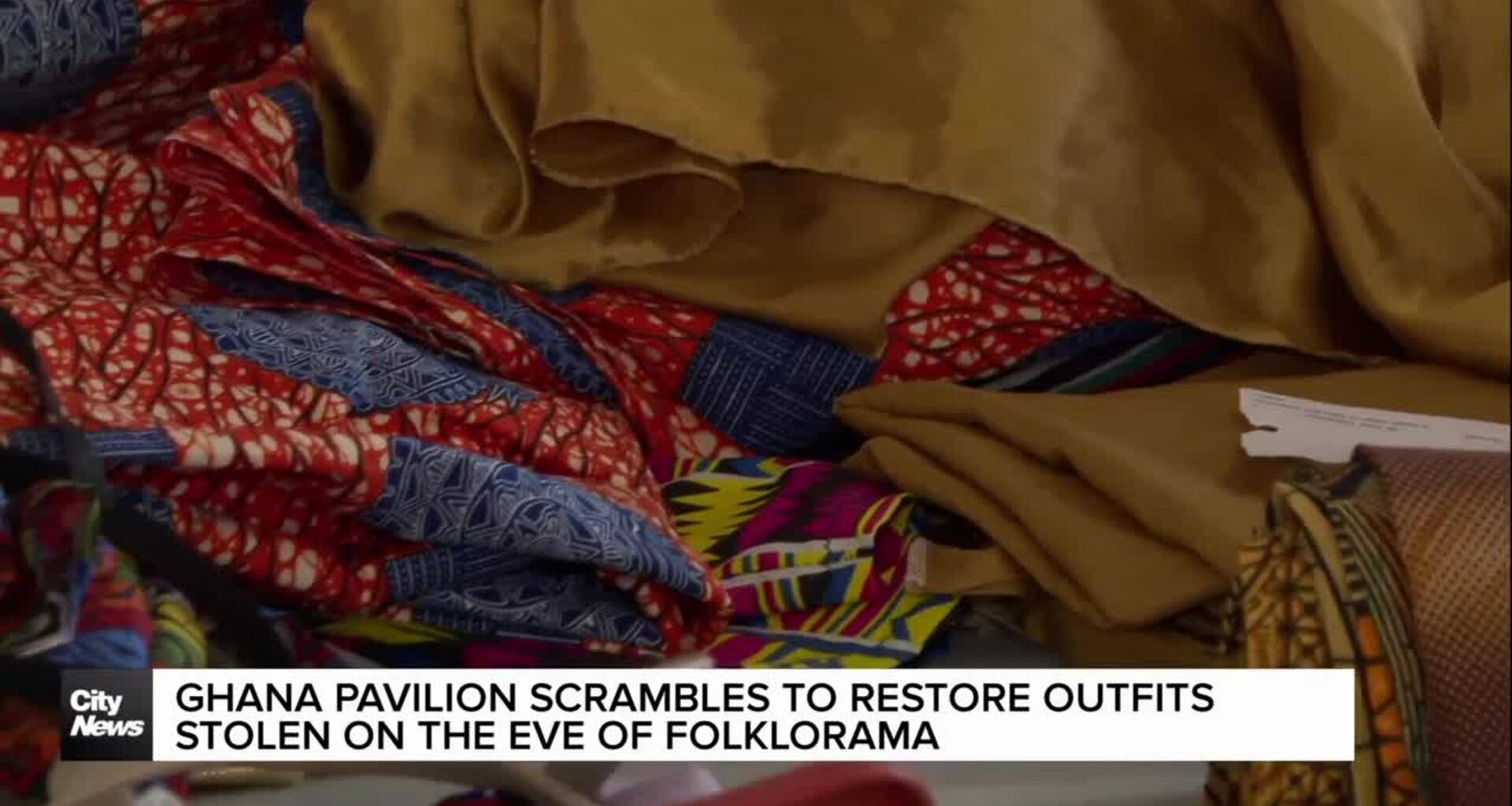 Volunteers step in after outfits robbed days before major multicultural event in Winnipeg
