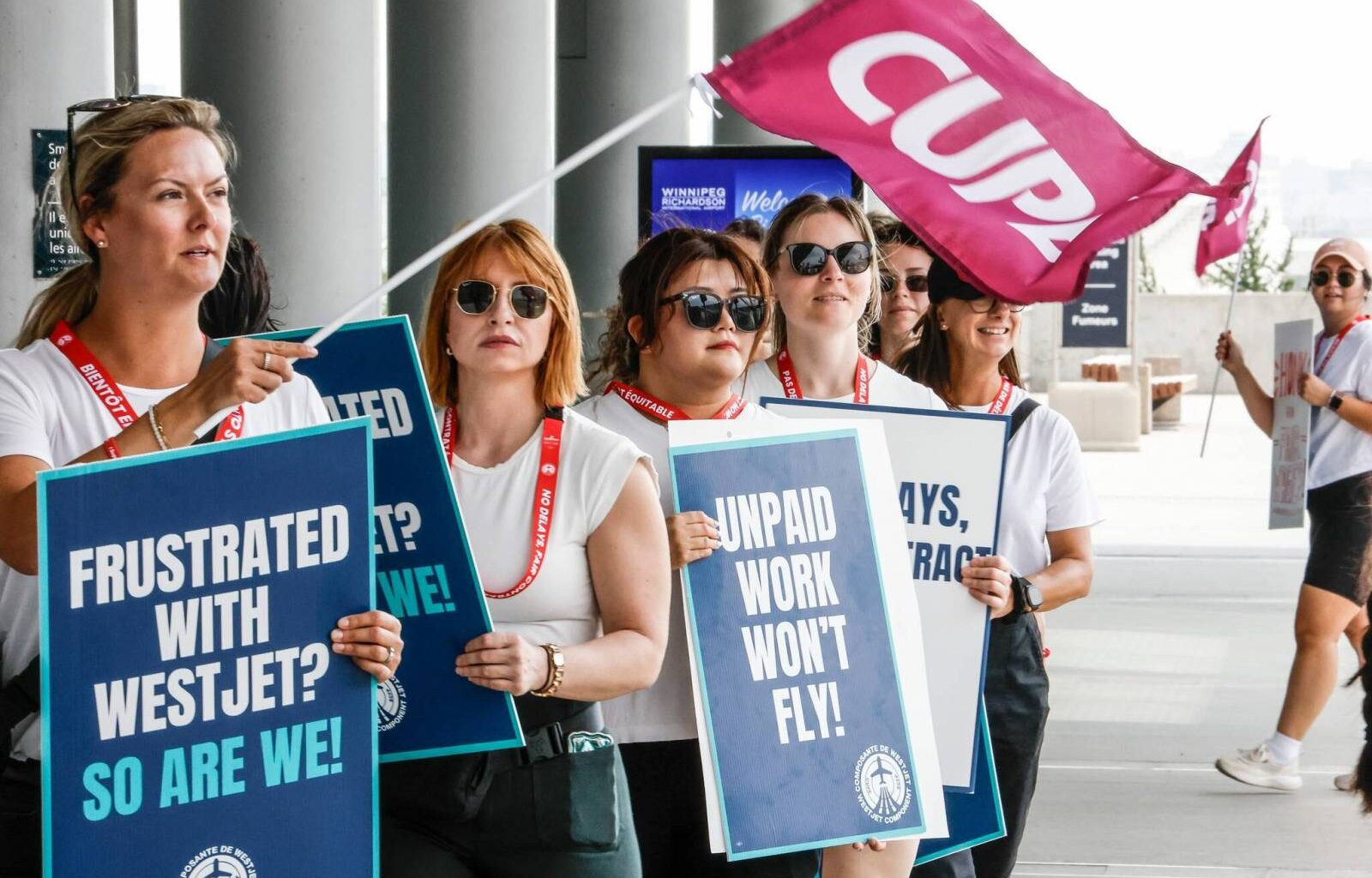 240 WestJet flight attendants picket in Winnipeg – Winnipeg Free Press