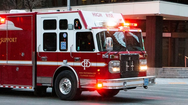 Calgary housing complex fire sends 6 to hospital