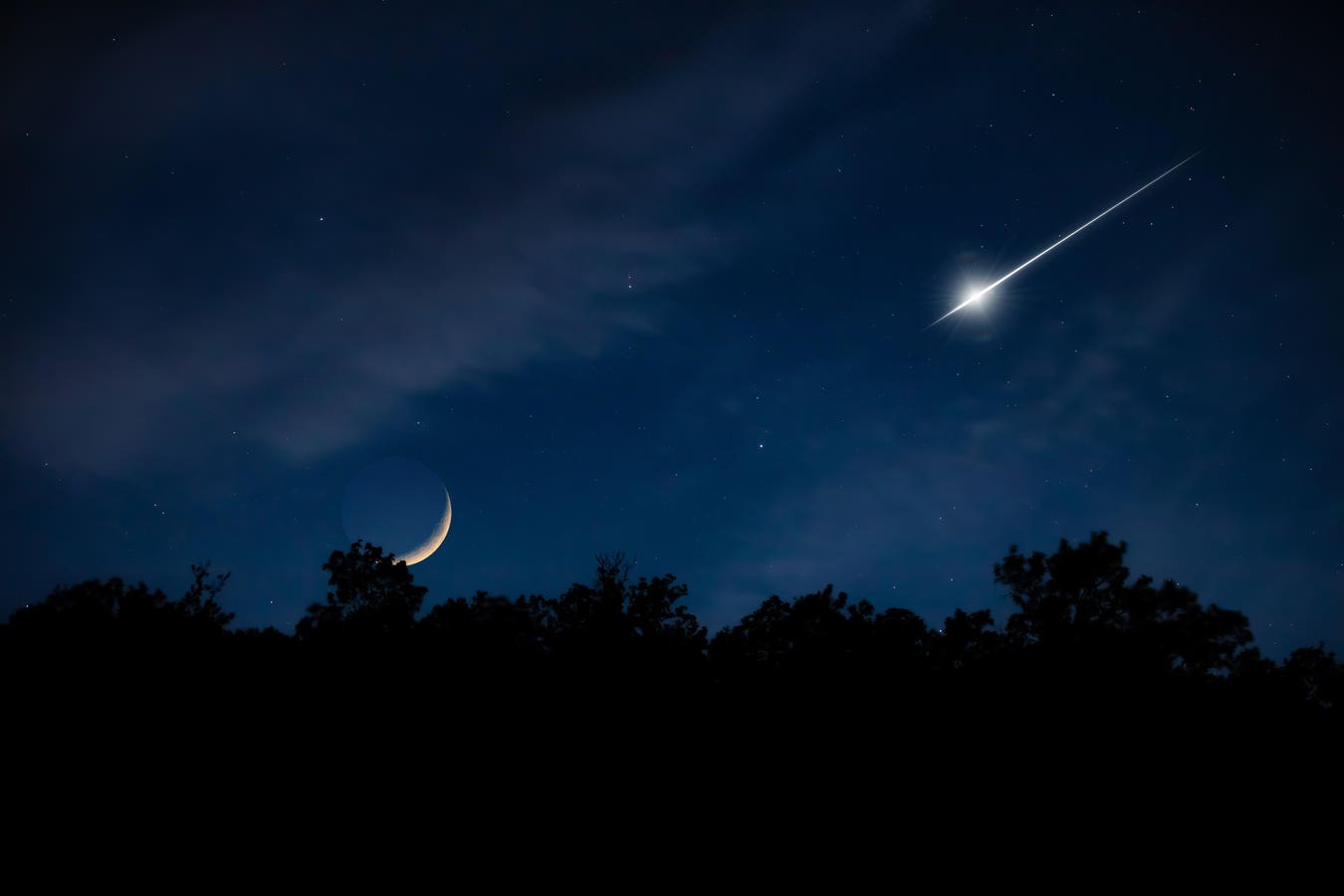 See The First Perseids As Solar Eclipse Nears: The Night Sky This Week