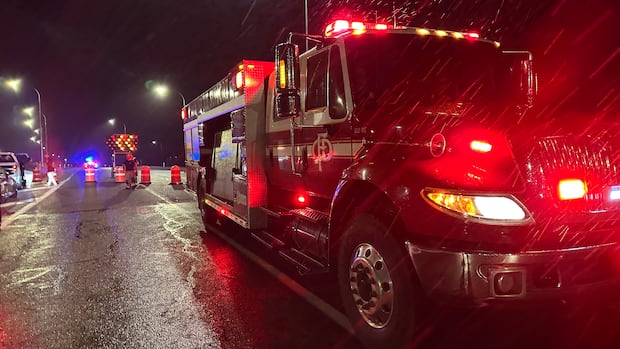 4 dead, 4 injured after crash on Calgary's Stoney Trail