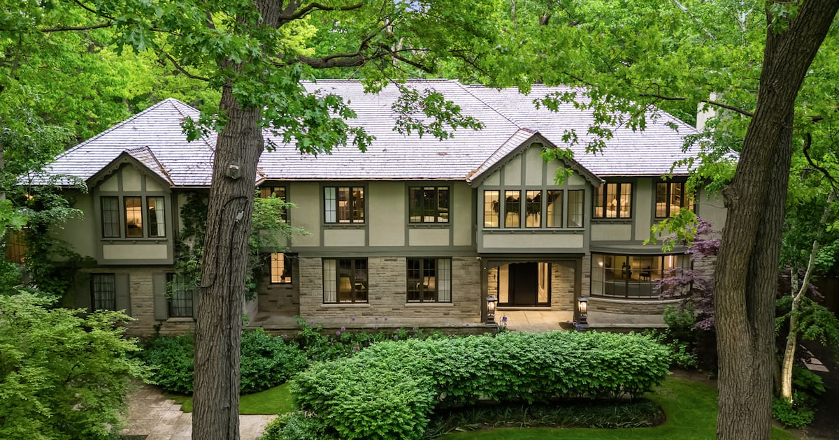 This nearly $13M Toronto mansion features a private tennis court and a kitchen handcrafted in Belgium – CP24