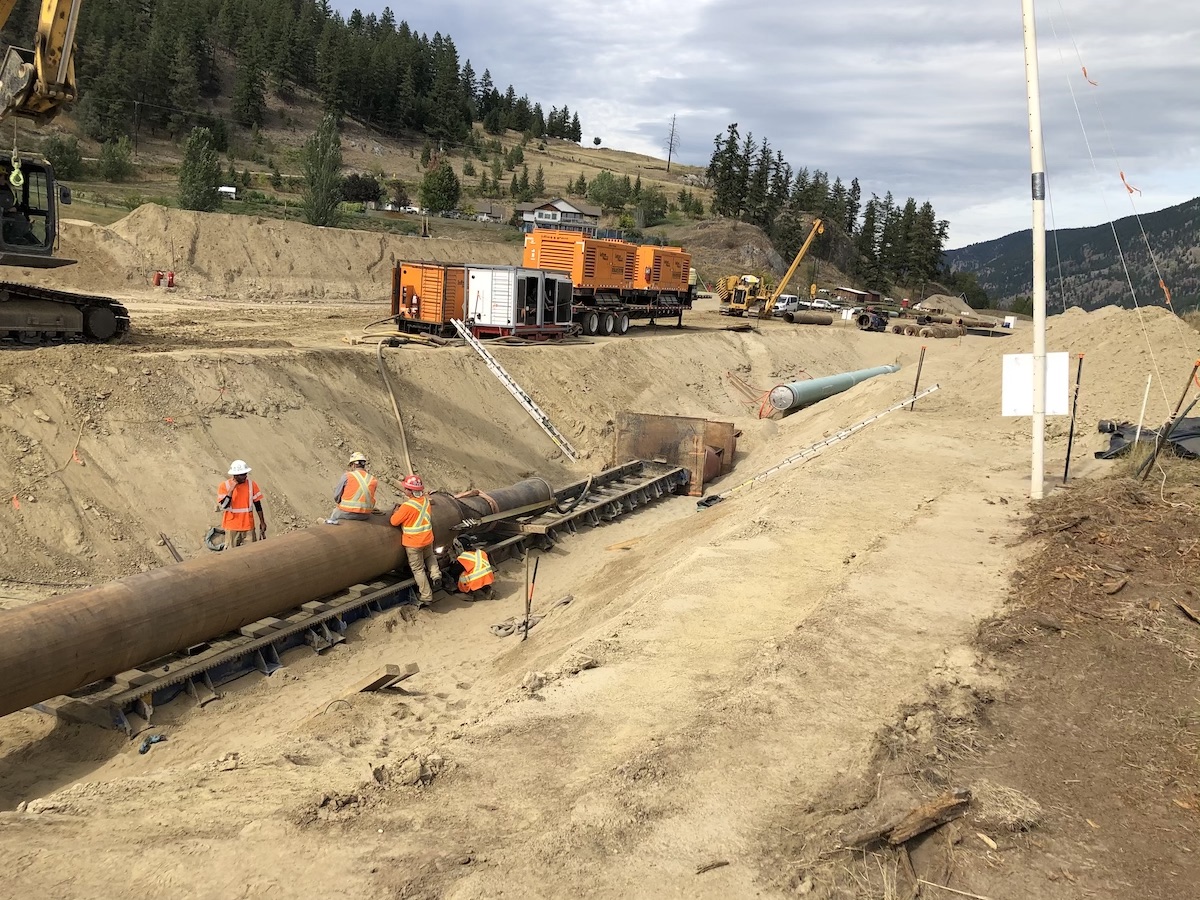 NATIONAL PULSE – Most say Ottawa should hold onto TMX pipeline – ArmchairMayor.ca