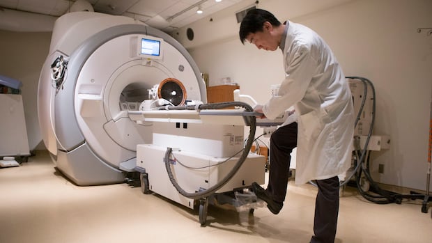 Clinics, technicians question Alberta's new self-referral method for health tests