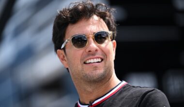 Report: Sergio Perez's management in Williams talks as Carlos Sainz's future remains unclear
