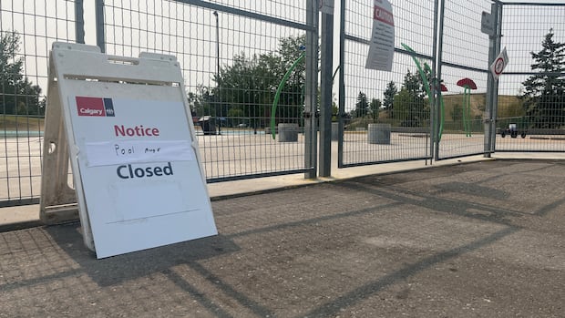 Calgary water playground temporarily closed after 3 cases of E. coli reported