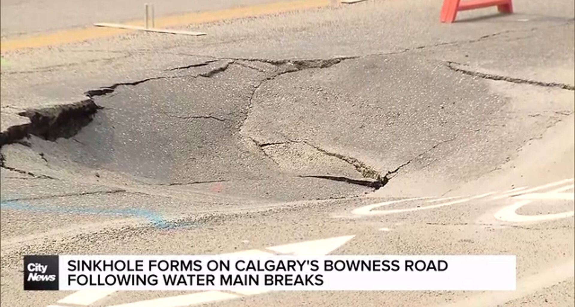 Sinkhole forms on Calgary’s Bowness Road following water main breaks