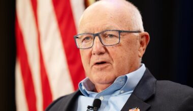 Over 29,000 Canadians call for U.S. Ambassador Hoekstra to be expelled