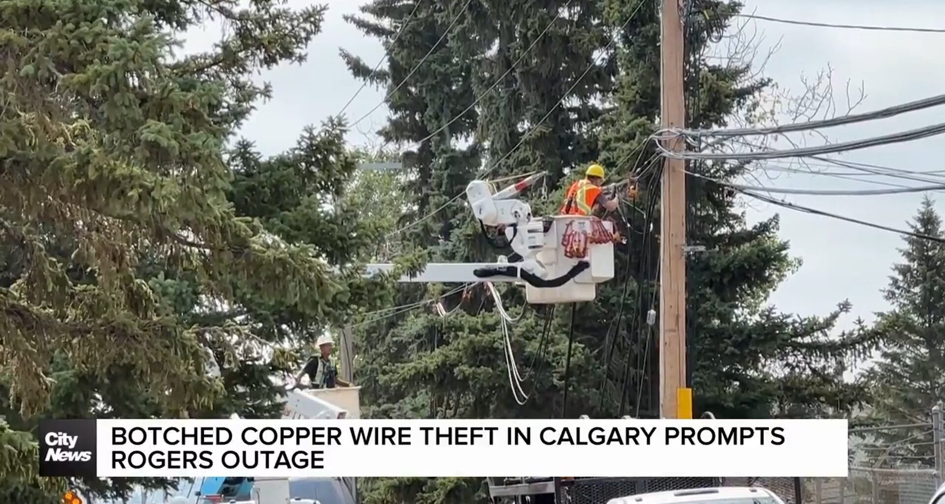 Botched copper wire theft in Calgary prompts Rogers outage