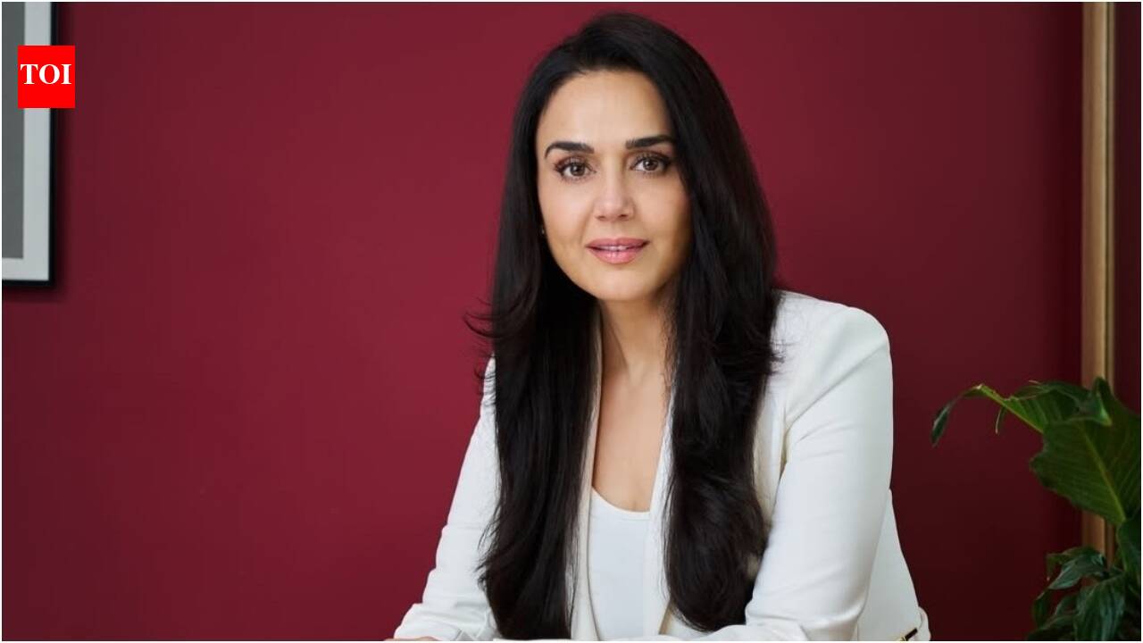 'Dil Chahta Hai' at 25: Preity Zinta recalls memories, hopes to reunite with Aamir Khan