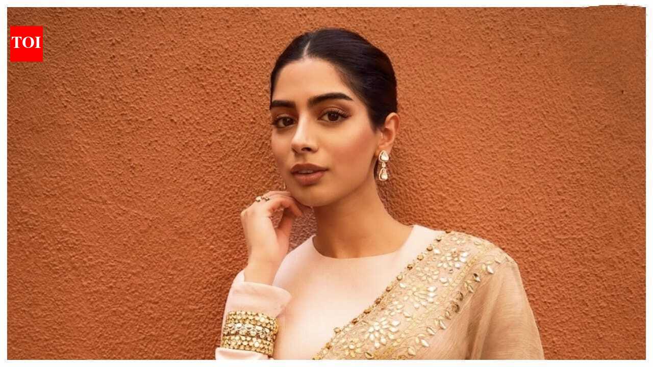 Khushi Kapoor remembers Sridevi on birth anniversary; shares RARE childhood photo