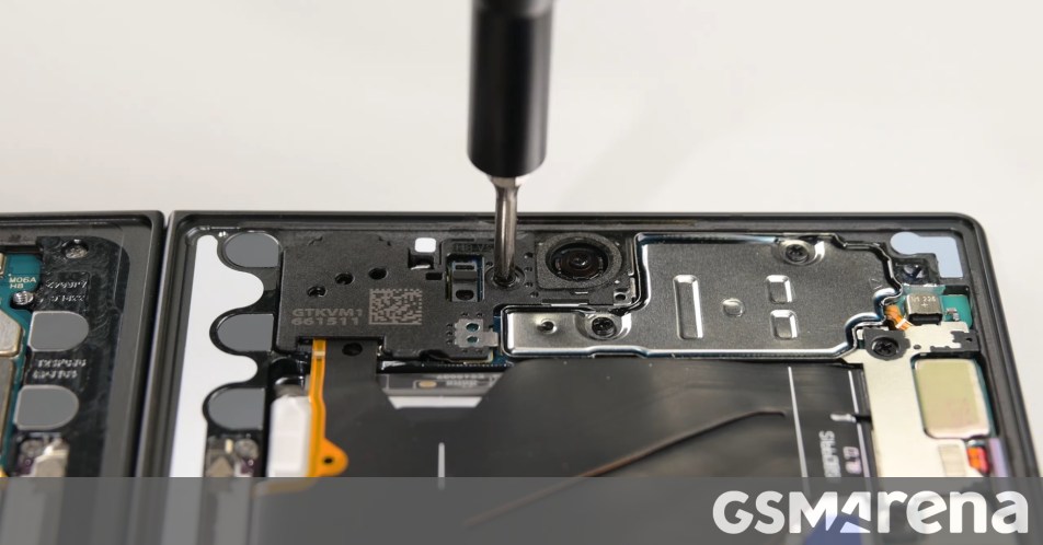 Galaxy Z Fold8 does not impress in teardown