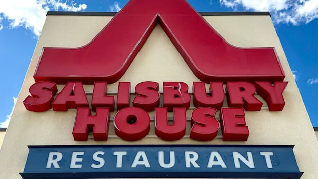 Gillingham promises to make it easier for Winnipeg businesses to bid on city contracts