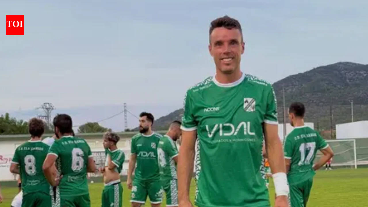 After 20 years in Tennis, Rafael Nadal's opponent Bautista Agut makes Football debut with two goals